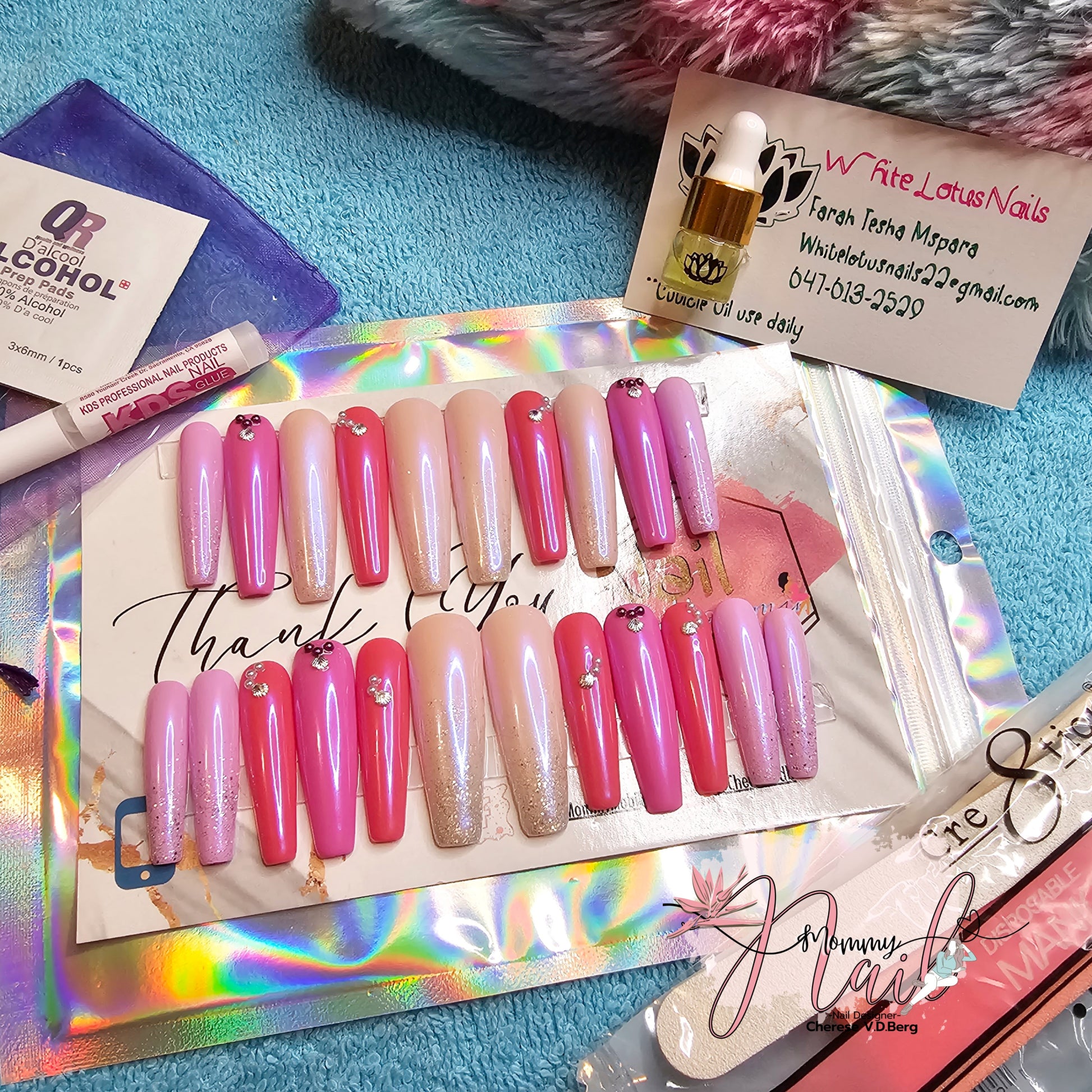 Pearl Press On Nails  image 0